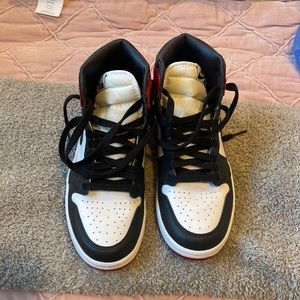 Womens Jordan 1s